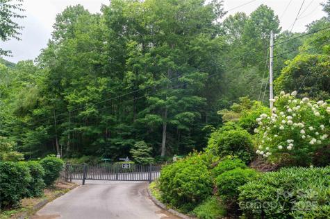 44 Deer Trail Drive Burnsville NC 28714