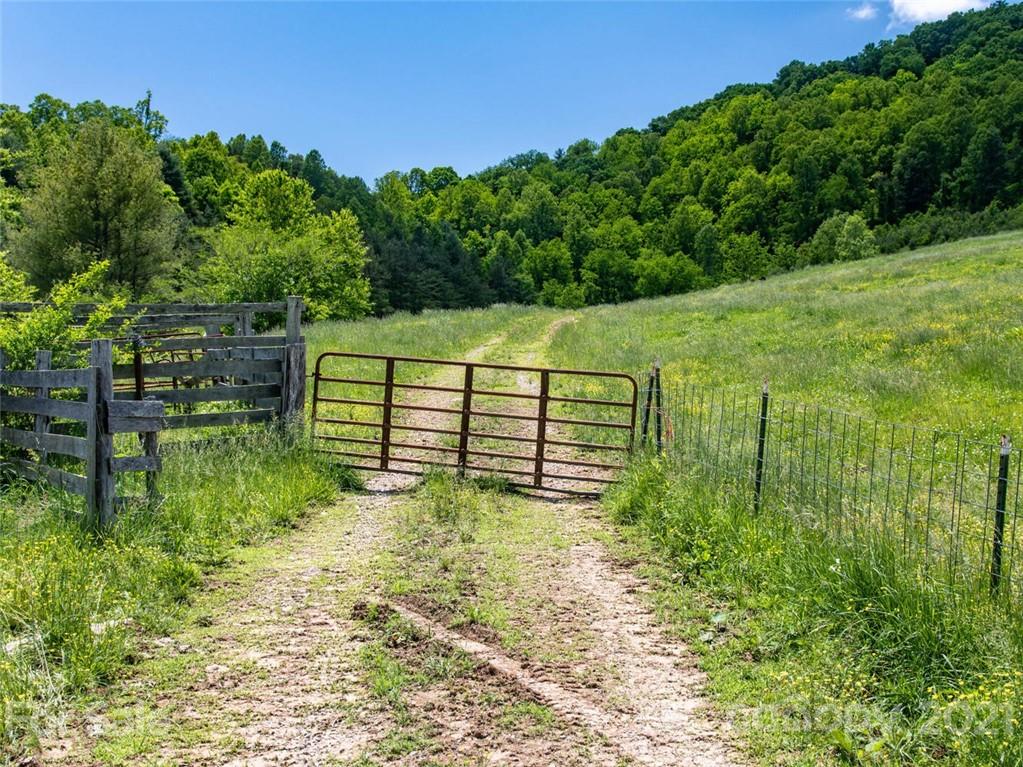 432 Green Valley Road Leicester NC 28748