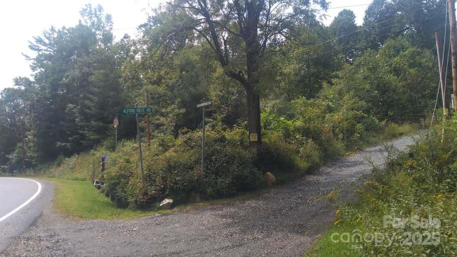 7360 Nc 183 Highway Newland NC 28657