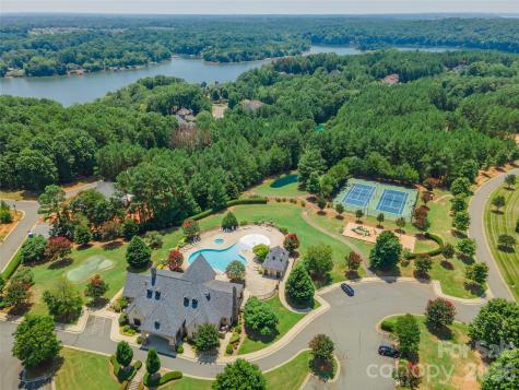 2021 Gladelynn Court Belmont NC 28012