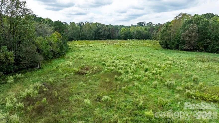 2295 1st Street SE Hickory NC 28602