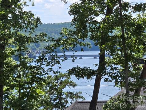 178 Kingfisher Court Badin Lake NC 28127