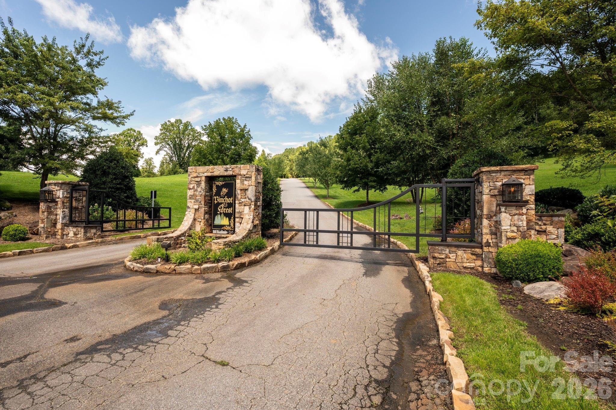 44 Giffords Lane Asheville NC 28803