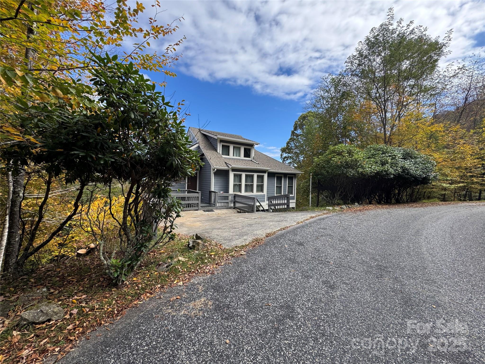 92 Goldenleaf Drive Mars Hill NC 28754