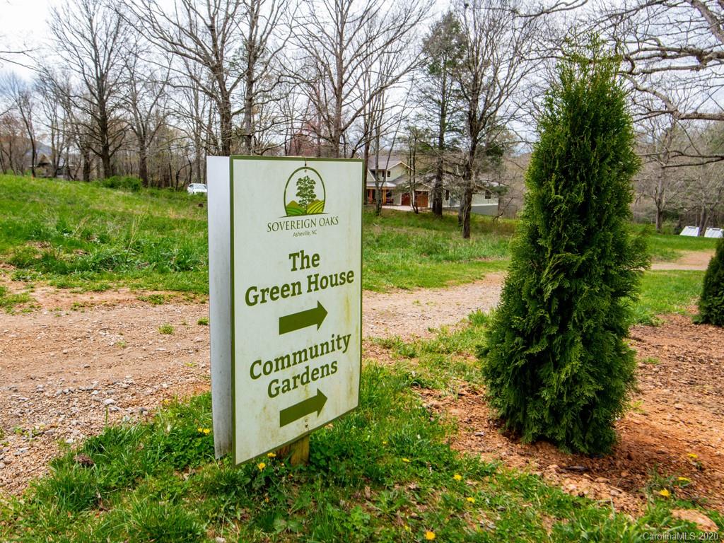 35 Wandering Oaks Way Asheville NC 28805