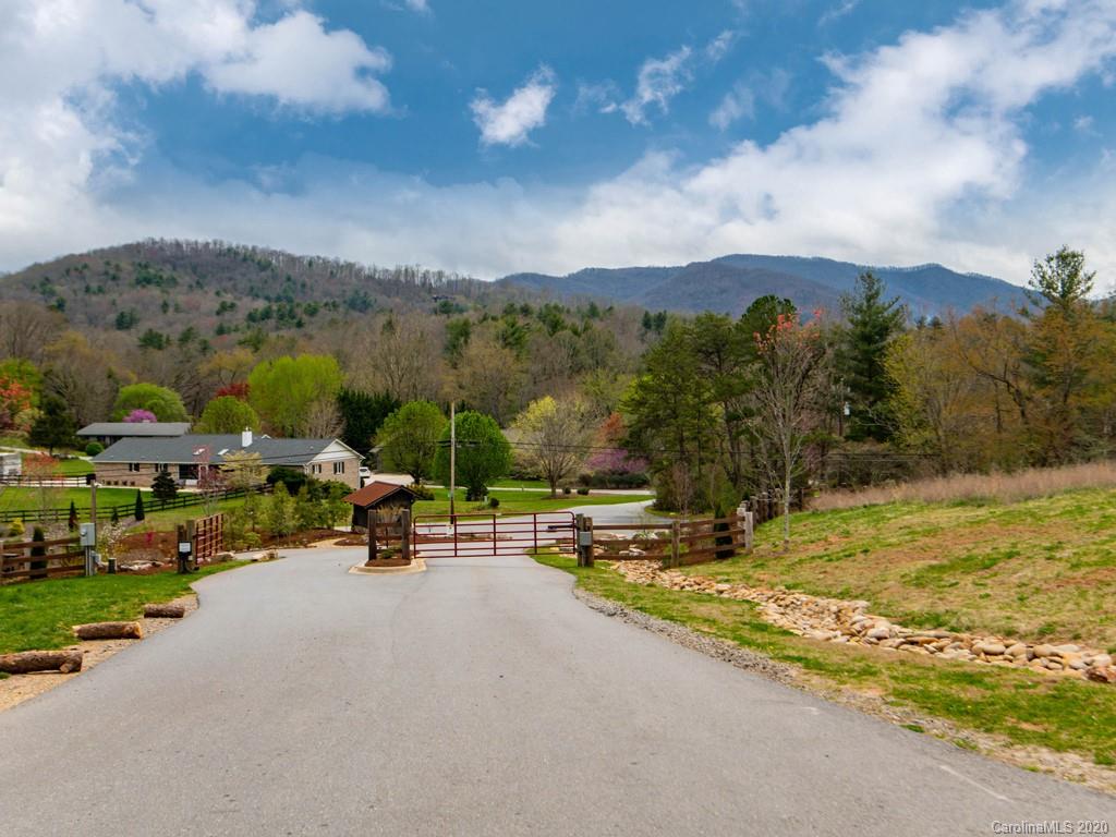 35 Wandering Oaks Way Asheville NC 28805