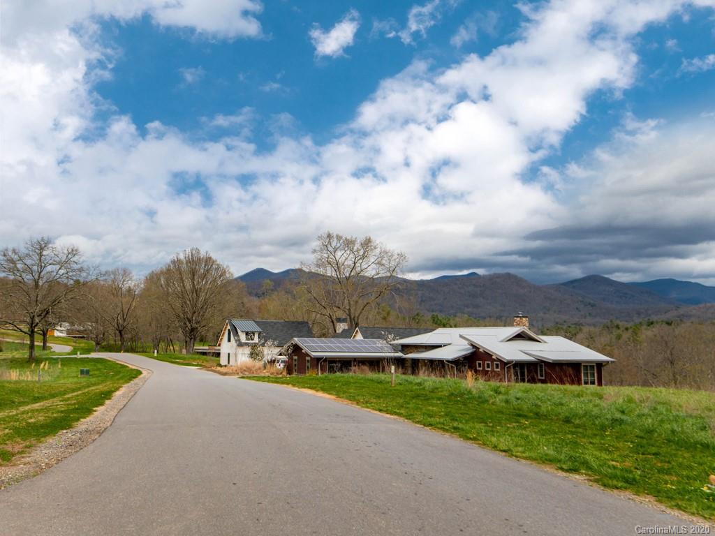 35 Wandering Oaks Way Asheville NC 28805