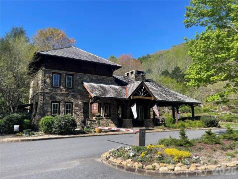 159 Songcatcher Court Tuckasegee NC 28783