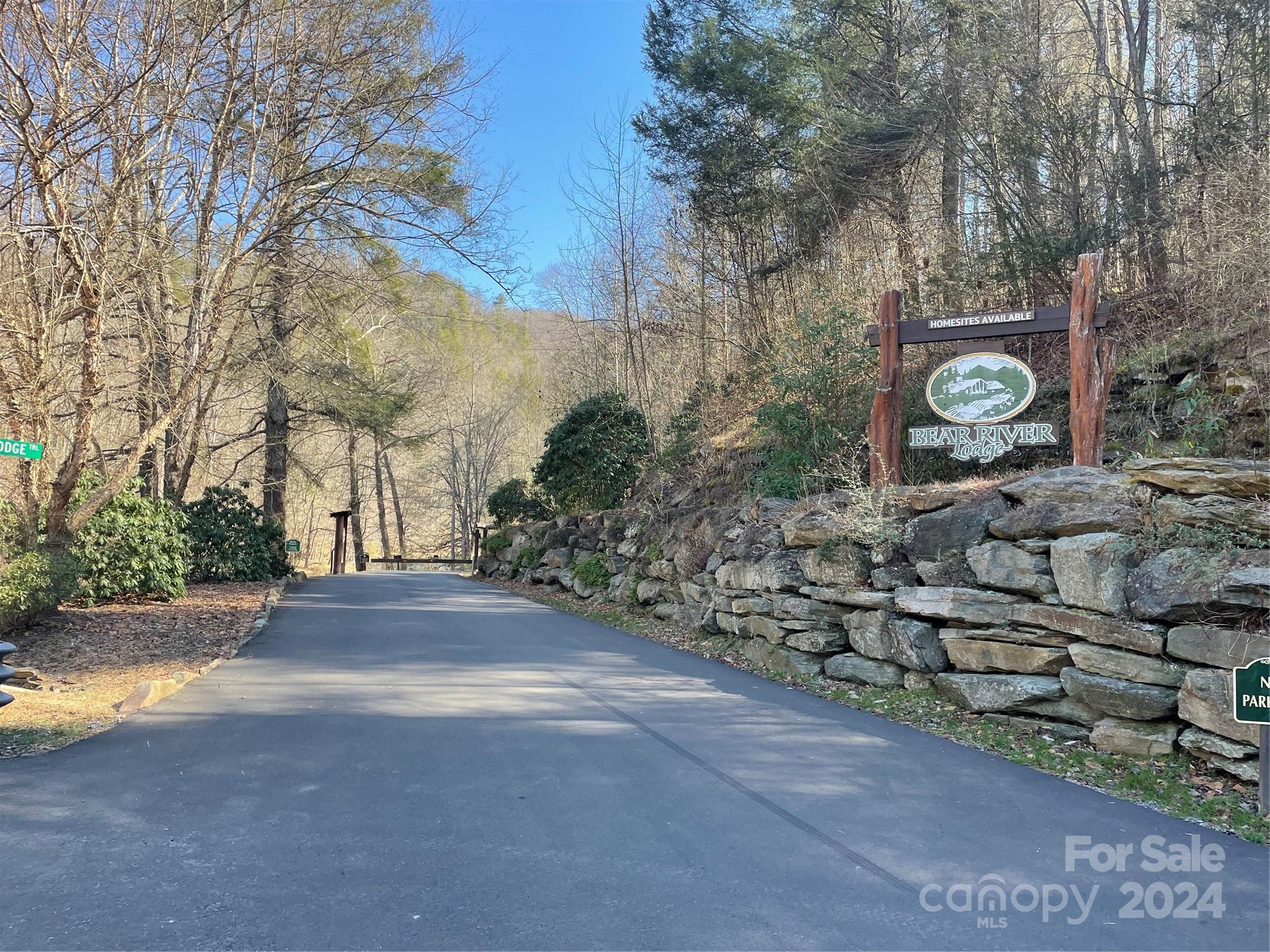 000 Bear River Lodge Trail Marshall NC 28753