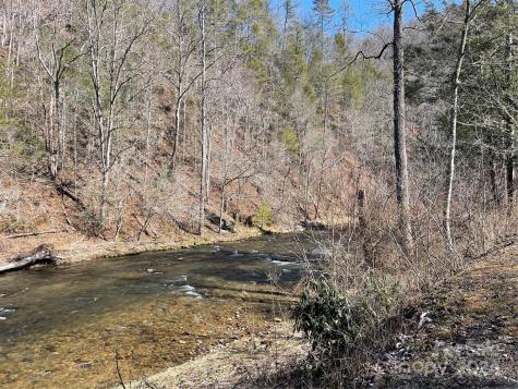 000 Bear River Lodge Trail Marshall NC 28753