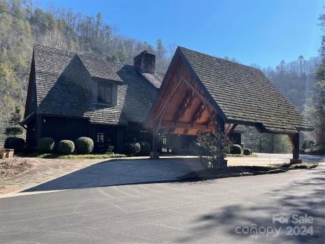000 Bear River Lodge Trail Marshall NC 28753