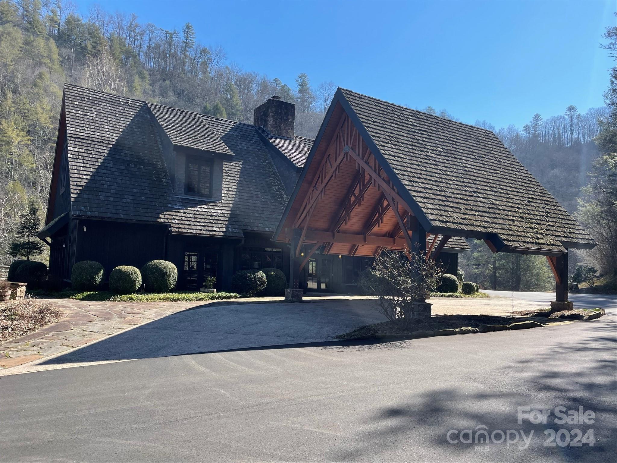 000 Bear River Lodge Trail Marshall NC 28753