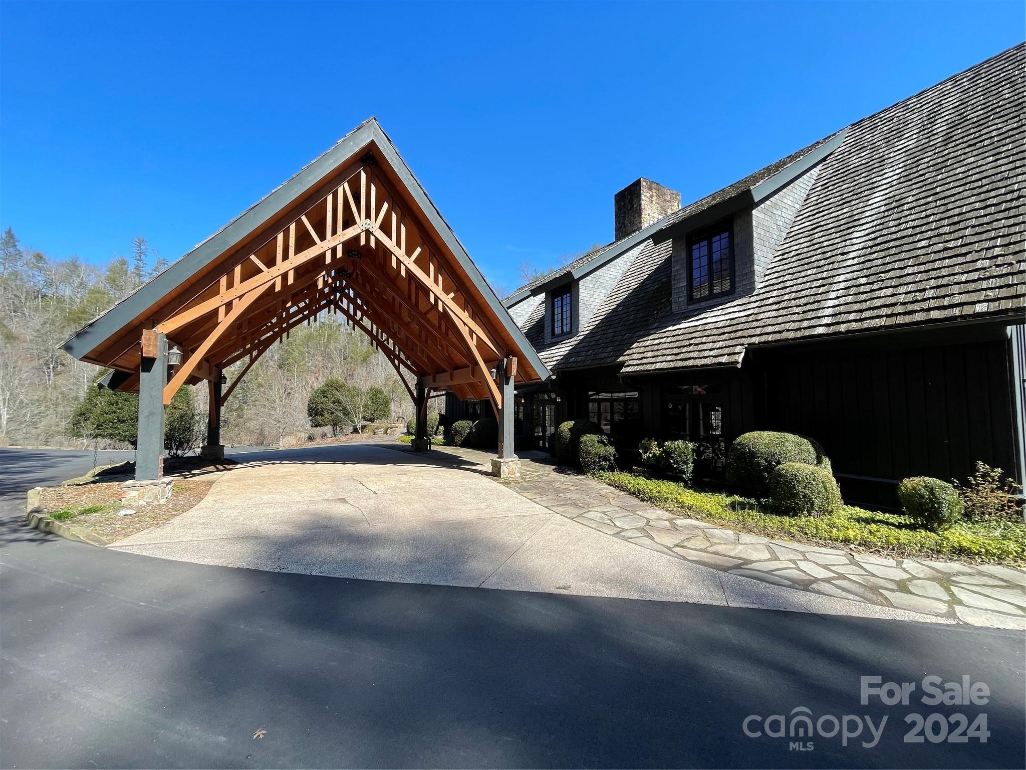 000 Bear River Lodge Trail Marshall NC 28753