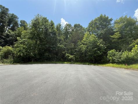 1047 Williamsburg Drive Lenoir NC 28645