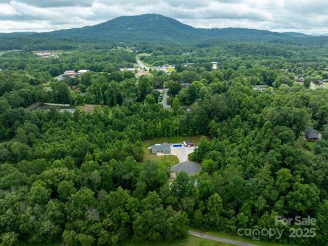 1047 Williamsburg Drive Lenoir NC 28645