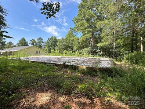 305 River Road Rockingham NC 28379