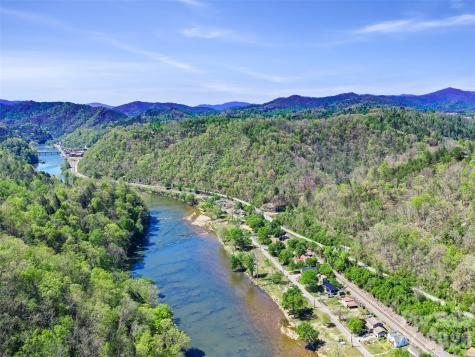 150 Rollins Road Marshall NC 28753