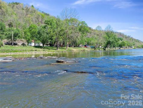 150 Rollins Road Marshall NC 28753