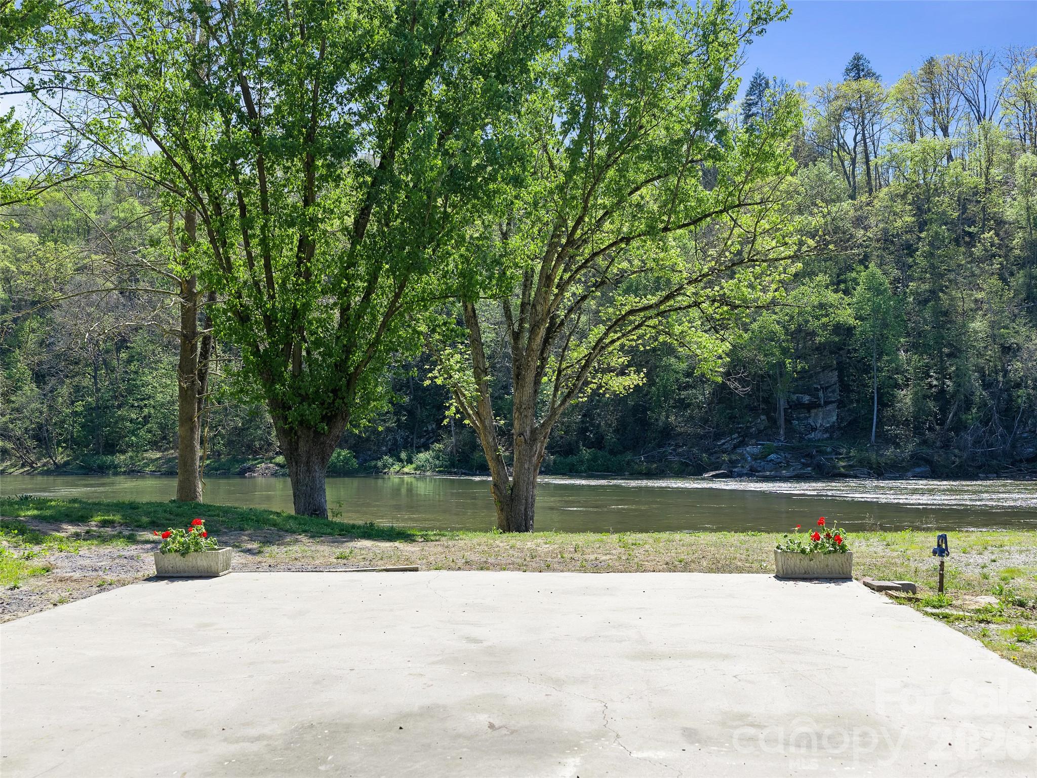 150 Rollins Road Marshall NC 28753