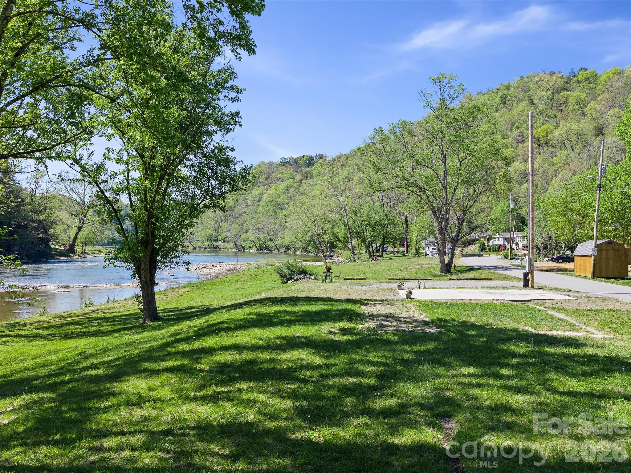 150 Rollins Road Marshall NC 28753