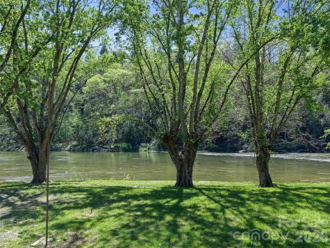 150 Rollins Road Marshall NC 28753