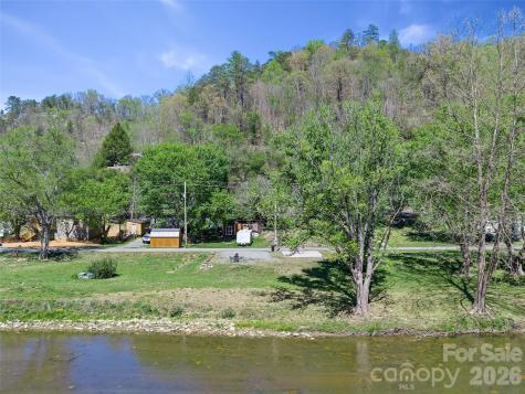 150 Rollins Road Marshall NC 28753