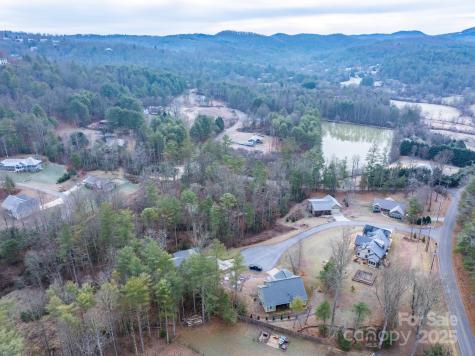 62 Crystal Cove Drive Hendersonville NC 28739