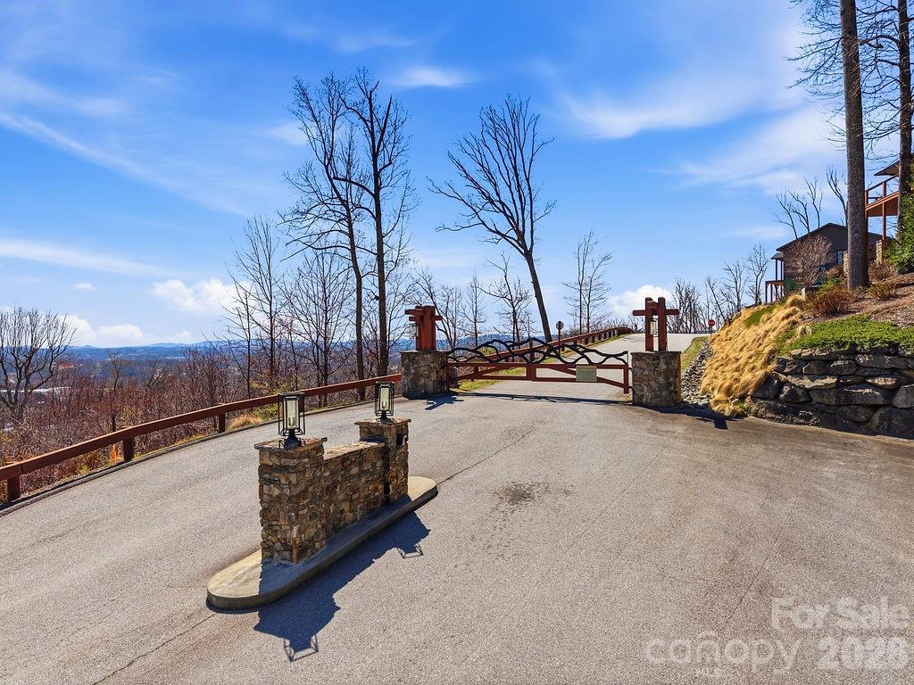 185 Garnet Way Hendersonville NC 28791