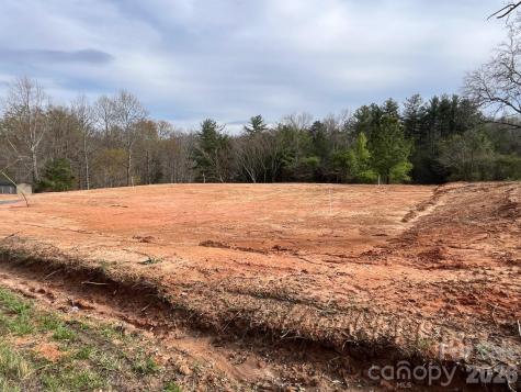 1002 Pinnacle Church Road Nebo NC 28761