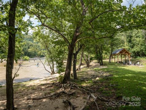 101 Red Maple Run Marshall NC 28753