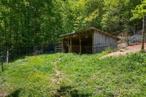 1557 Shoal Creek Road Balsam Grove NC 28708