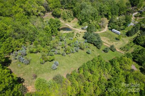 1557 Shoal Creek Road Balsam Grove NC 28708
