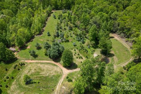 1557 Shoal Creek Road Balsam Grove NC 28708