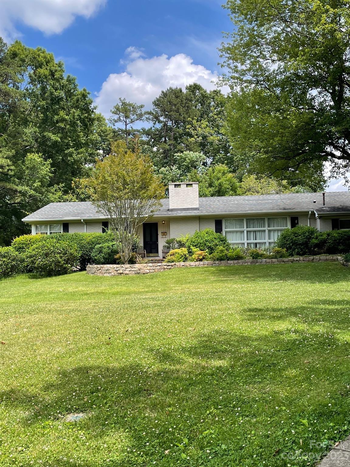 4347 Woodlark Lane Charlotte NC 28211
