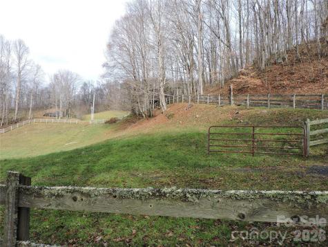 191 Bens Bend Bakersville NC 28705