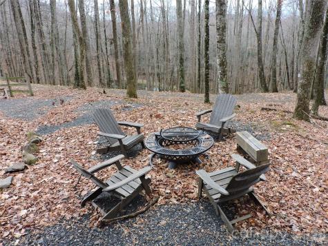 191 Bens Bend Bakersville NC 28705