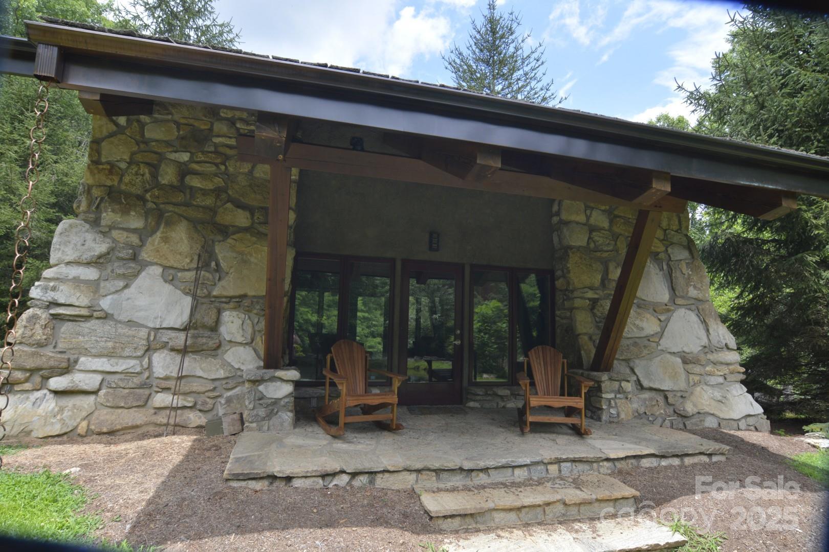 999 Red Wolf Run Mars Hill NC 28754