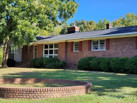 2632 Charlotte Highway Lancaster SC 29720