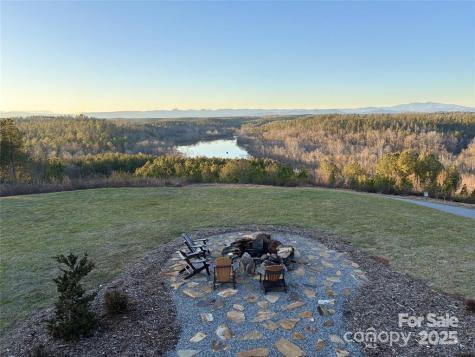 105/113 Edgewater Point NW Valdese NC 28690