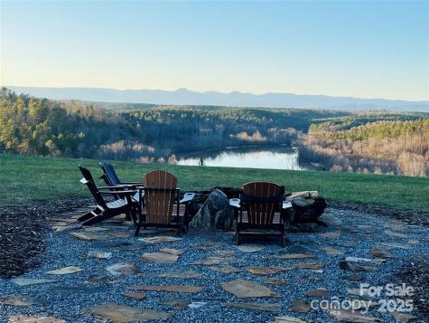 105/113 Edgewater Point NW Valdese NC 28690