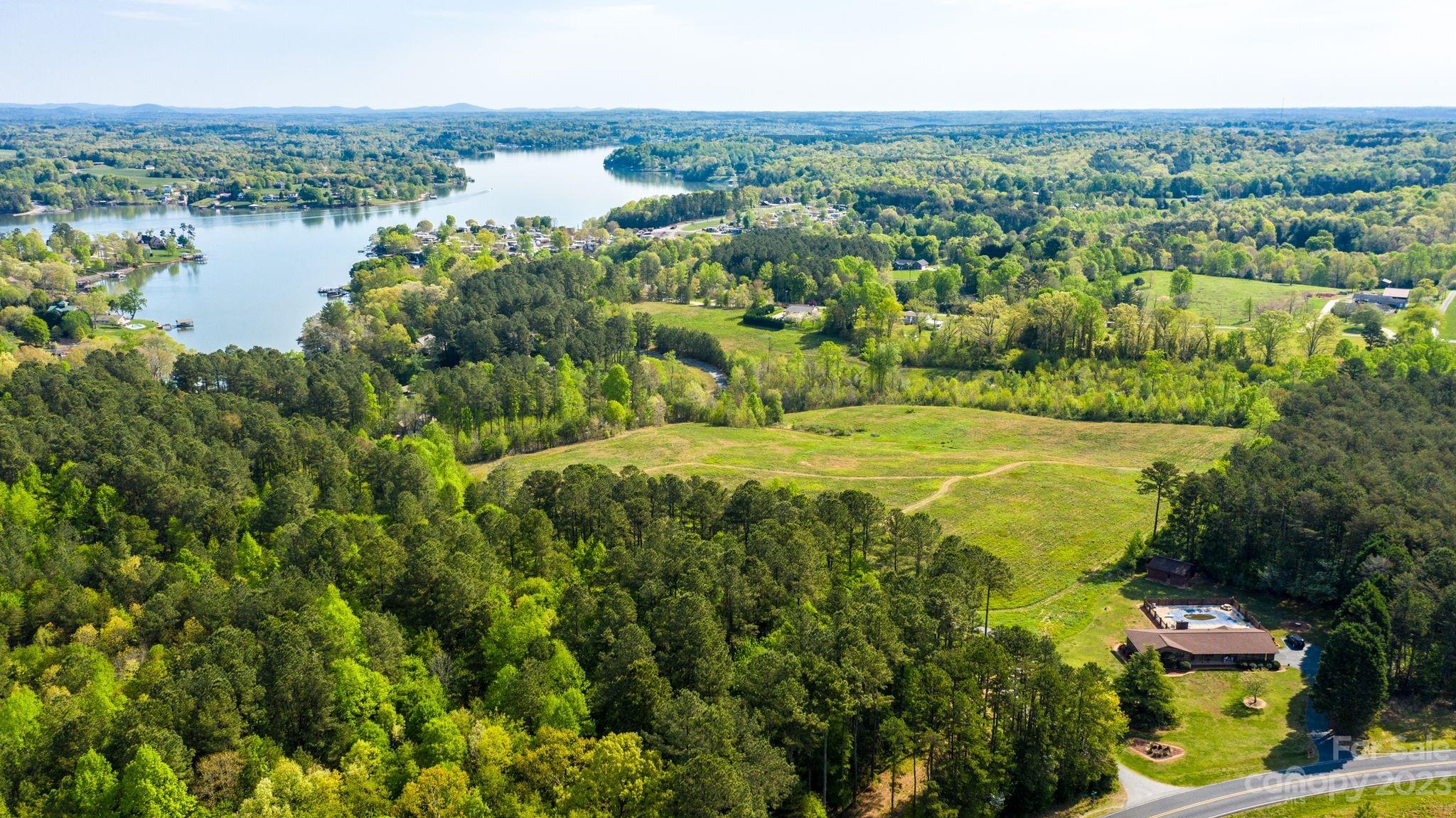 1285 Misty Lane Hickory NC 28601