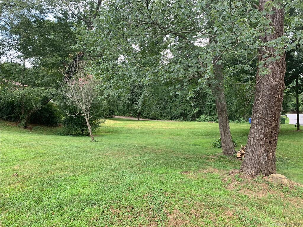 13 Baker Drive Asheville NC 28806