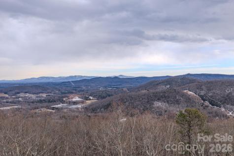 2724 Mountain Crest Drive S Marion NC 28752