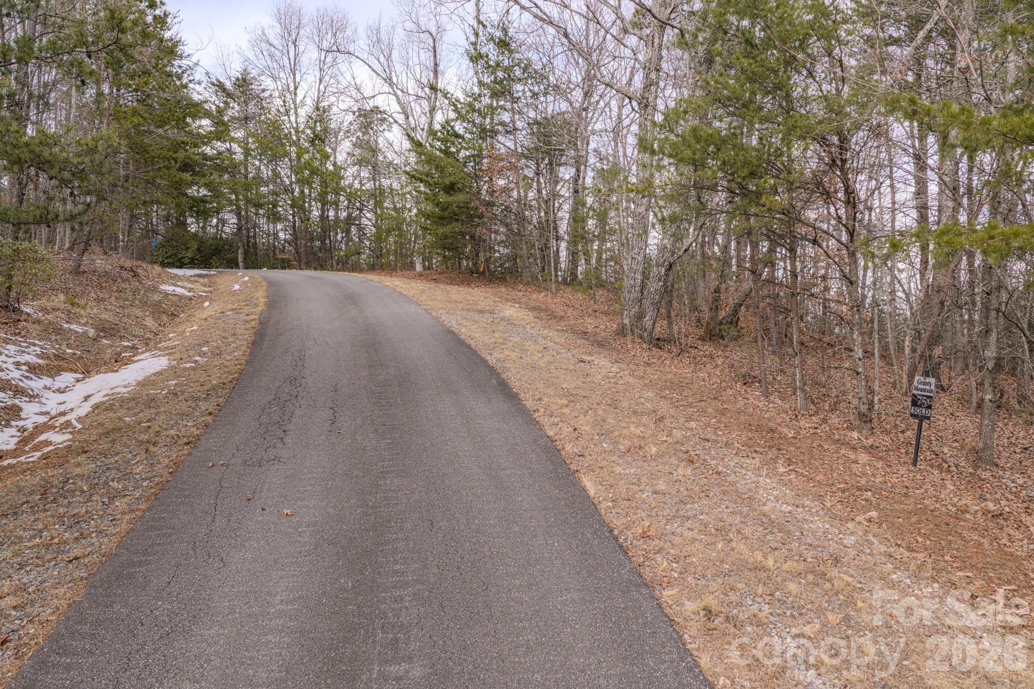 2724 Mountain Crest Drive S Marion NC 28752