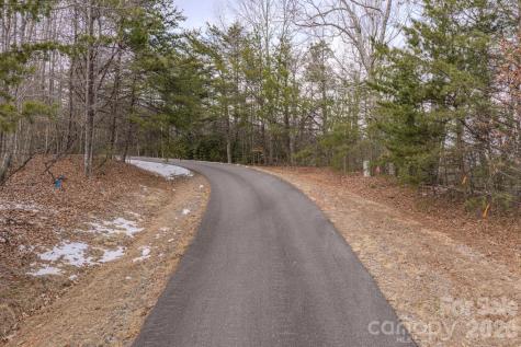 2724 Mountain Crest Drive S Marion NC 28752
