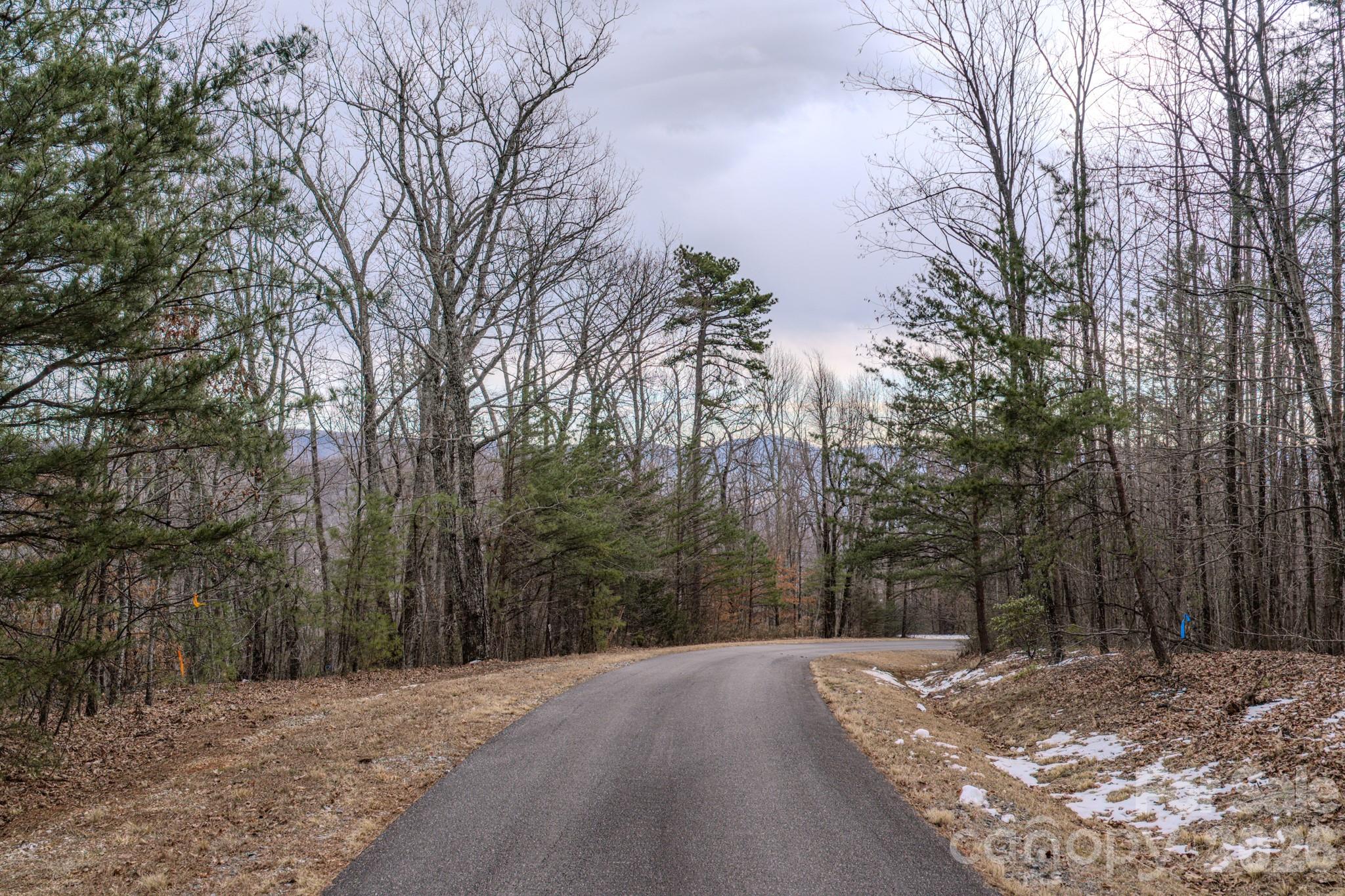 2724 Mountain Crest Drive S Marion NC 28752