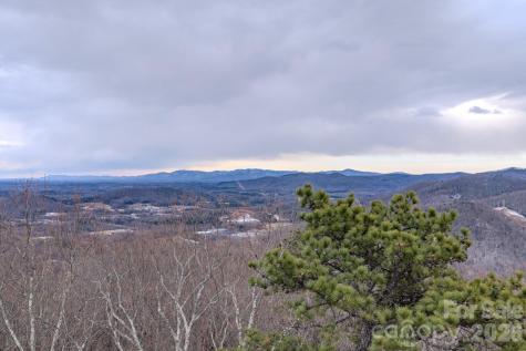 2724 Mountain Crest Drive S Marion NC 28752