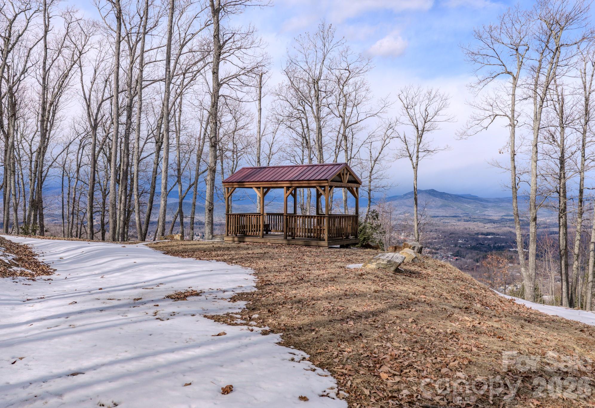 2724 Mountain Crest Drive S Marion NC 28752