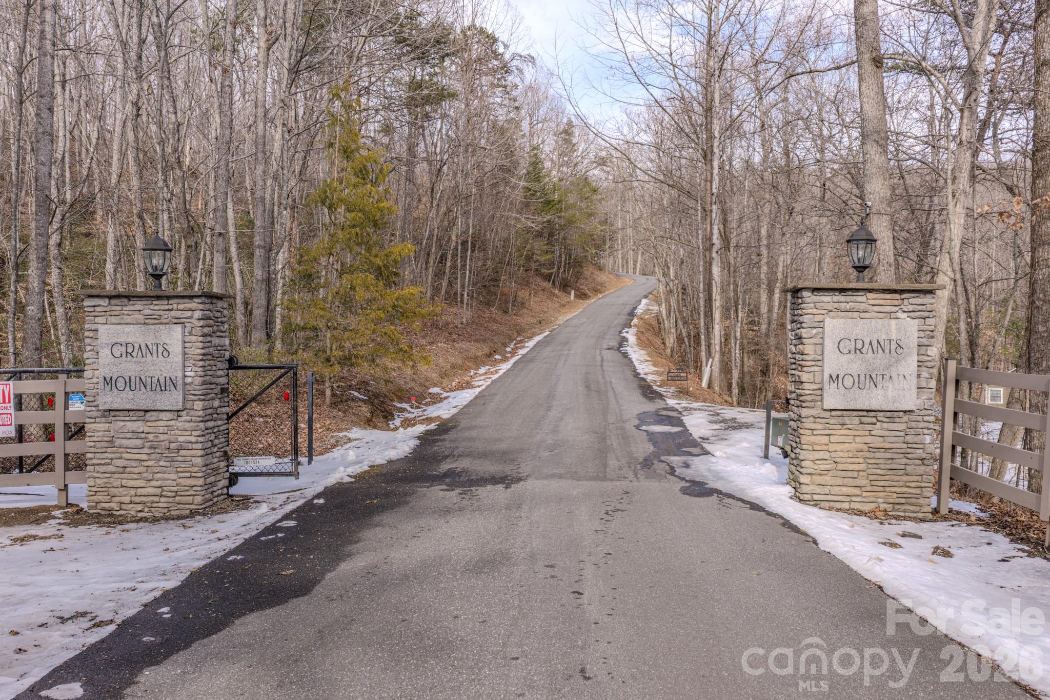 2724 Mountain Crest Drive S Marion NC 28752