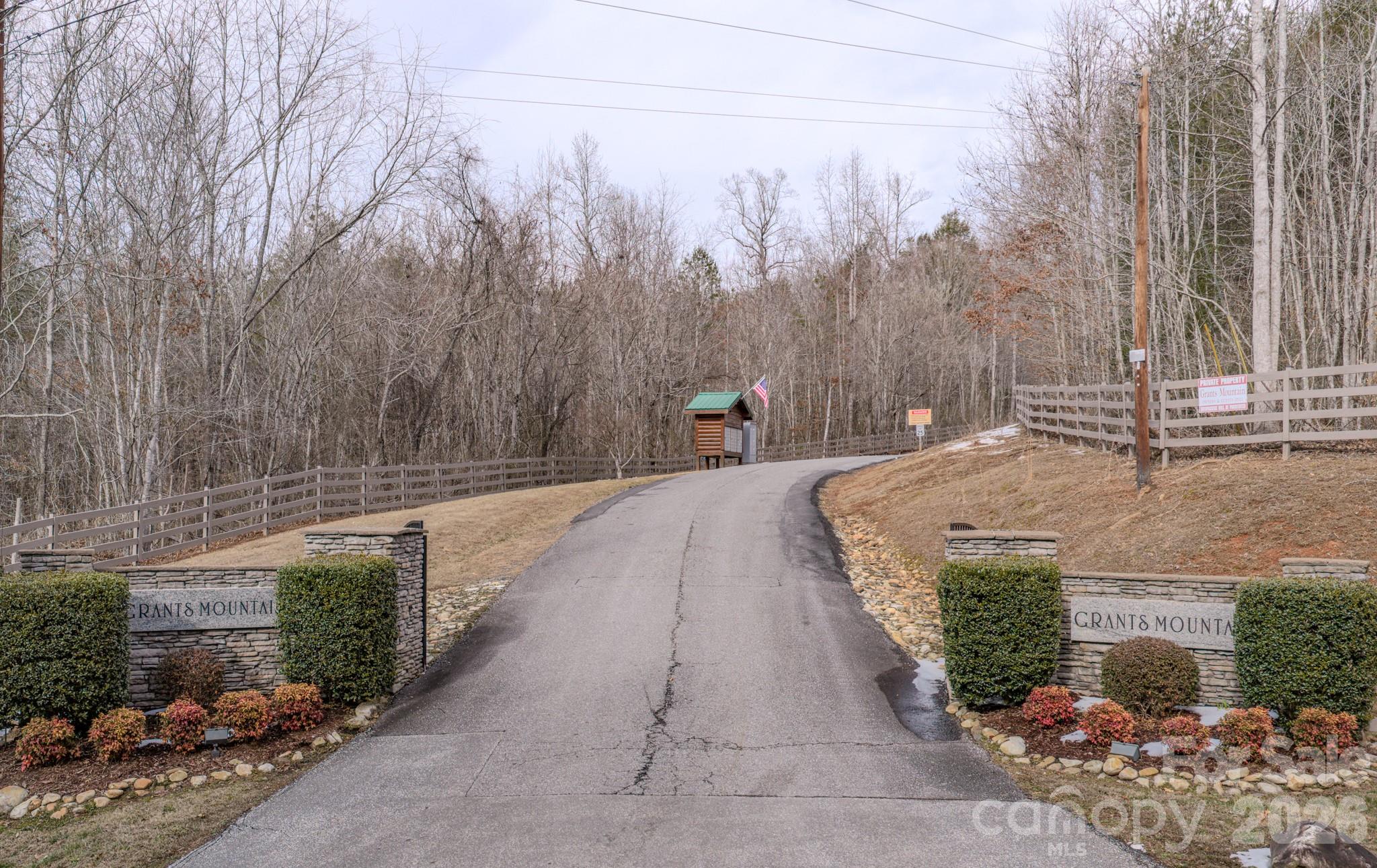 2724 Mountain Crest Drive S Marion NC 28752